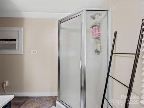 11 Pinewood Road Asheville NC 28805