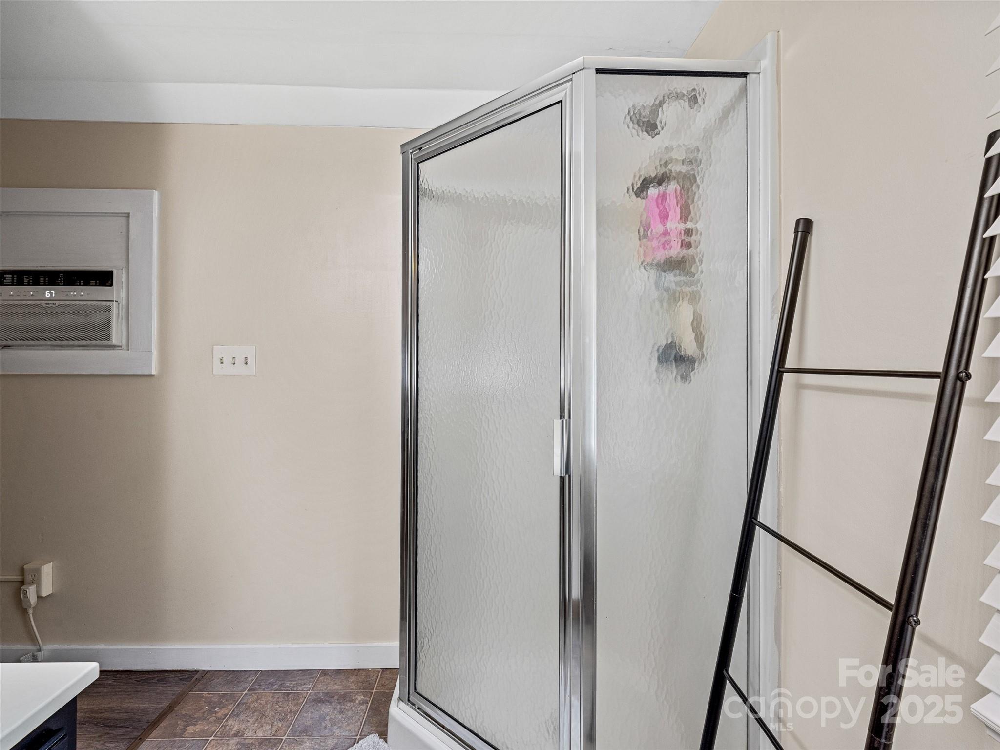 11 Pinewood Road Asheville NC 28805