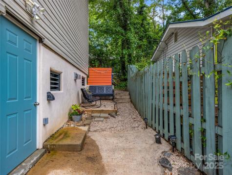 11 Pinewood Road Asheville NC 28805