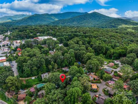 11 Pinewood Road Asheville NC 28805