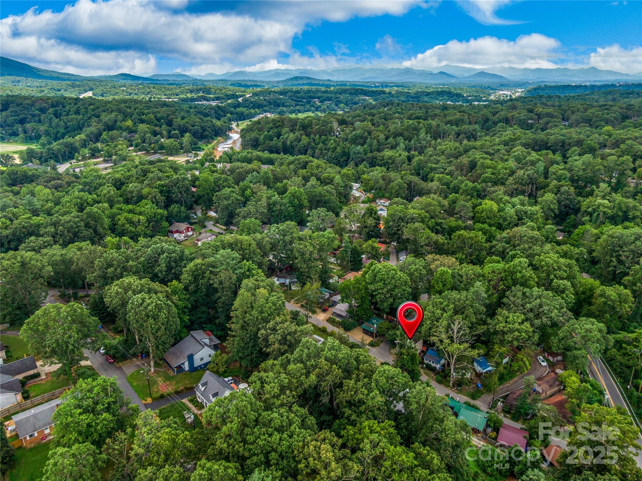 11 Pinewood Road Asheville NC 28805