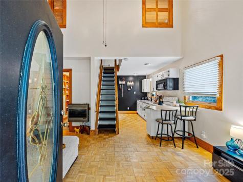 11 Pinewood Road Asheville NC 28805