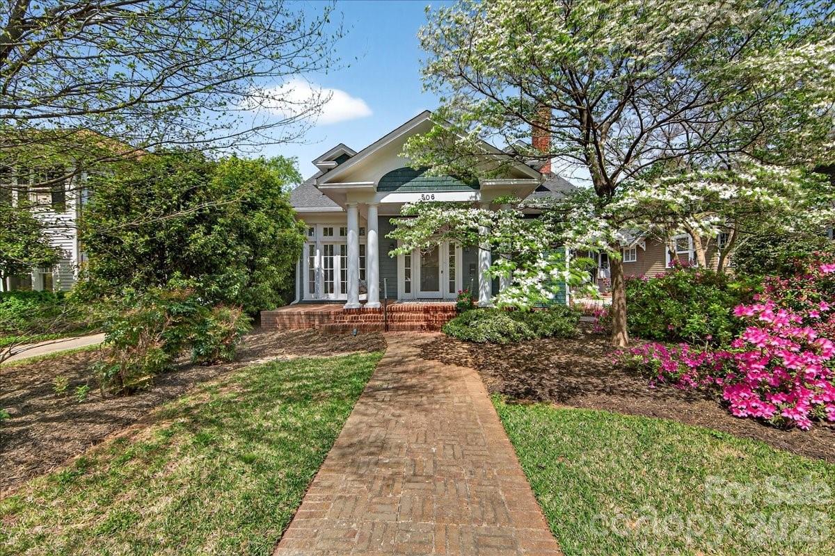 506 Hermitage Court Charlotte NC 28207