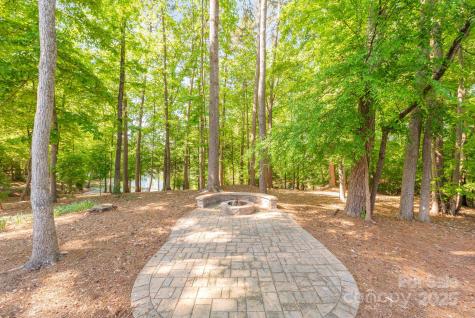 212 Seven Oaks Landing Belmont NC 28012