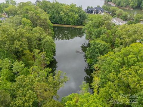 212 Seven Oaks Landing Belmont NC 28012