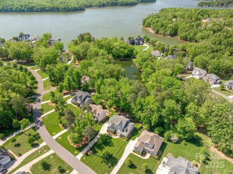 212 Seven Oaks Landing Belmont NC 28012