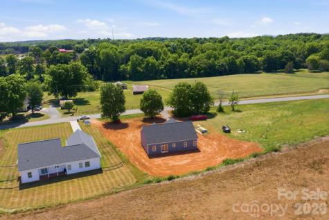 1720 Jennings Road Olin NC 28660