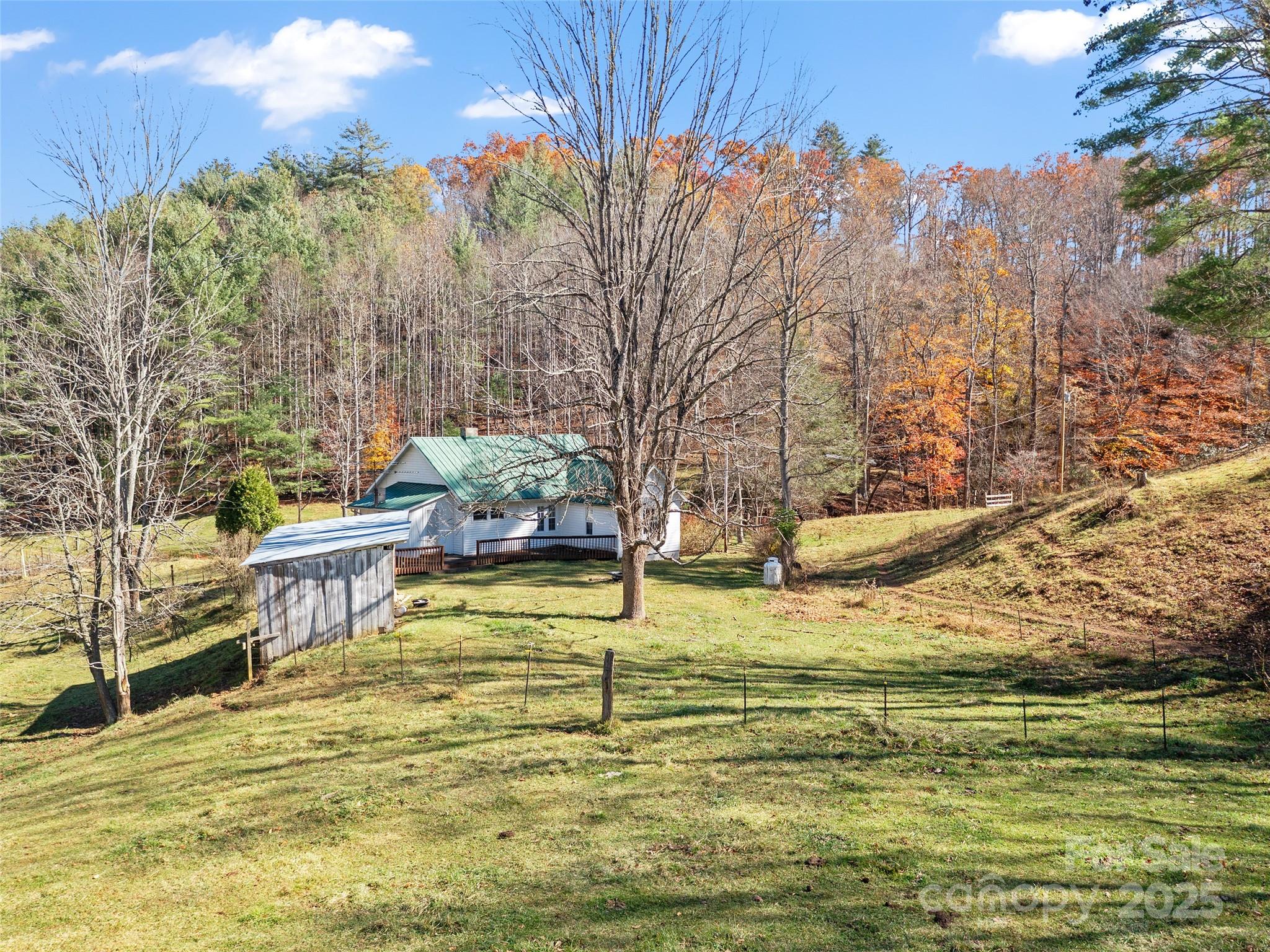 321 Lyle Lane Green Mountain NC 28740