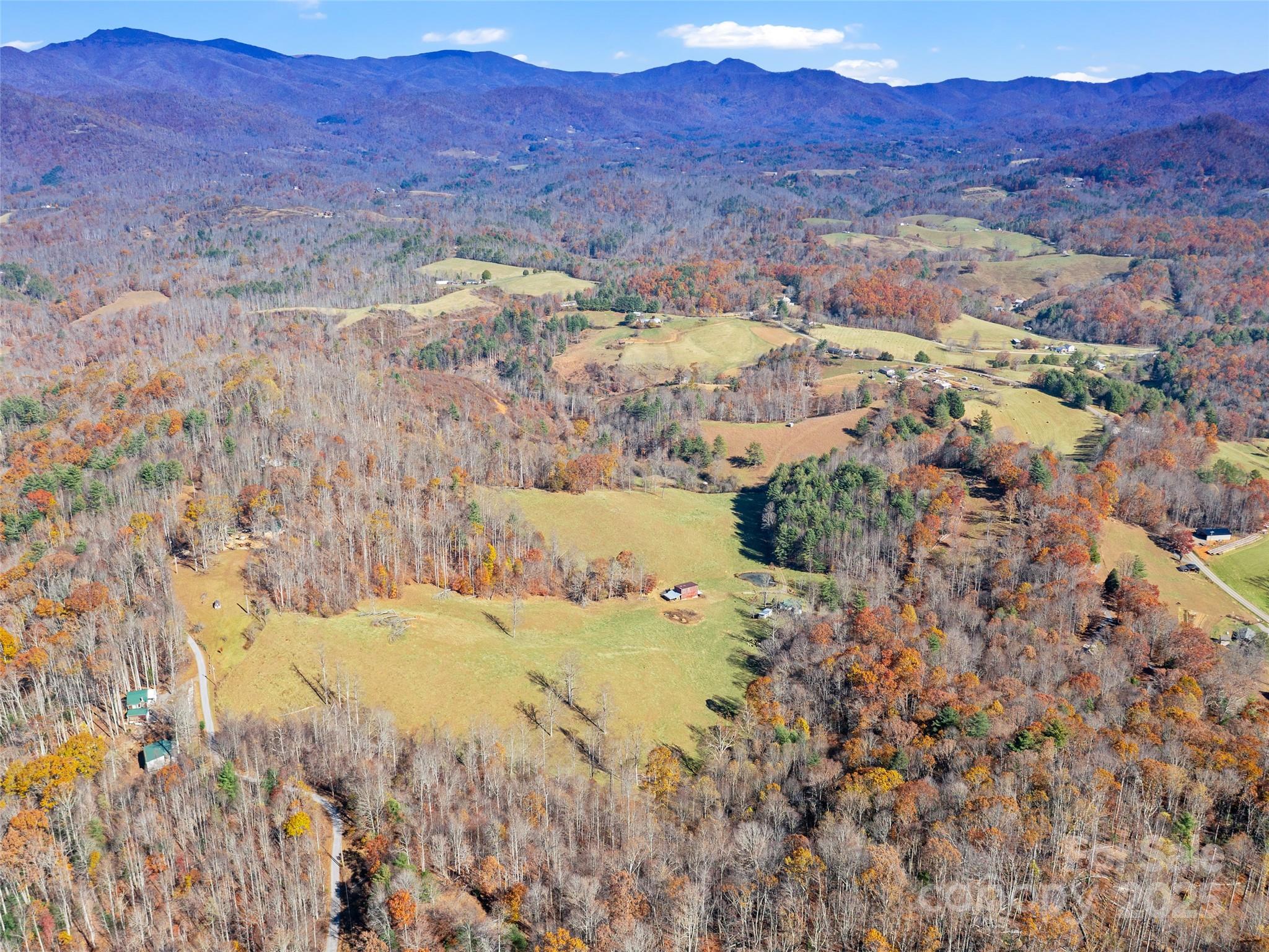 321 Lyle Lane Green Mountain NC 28740