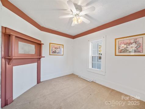 321 Lyle Lane Green Mountain NC 28740