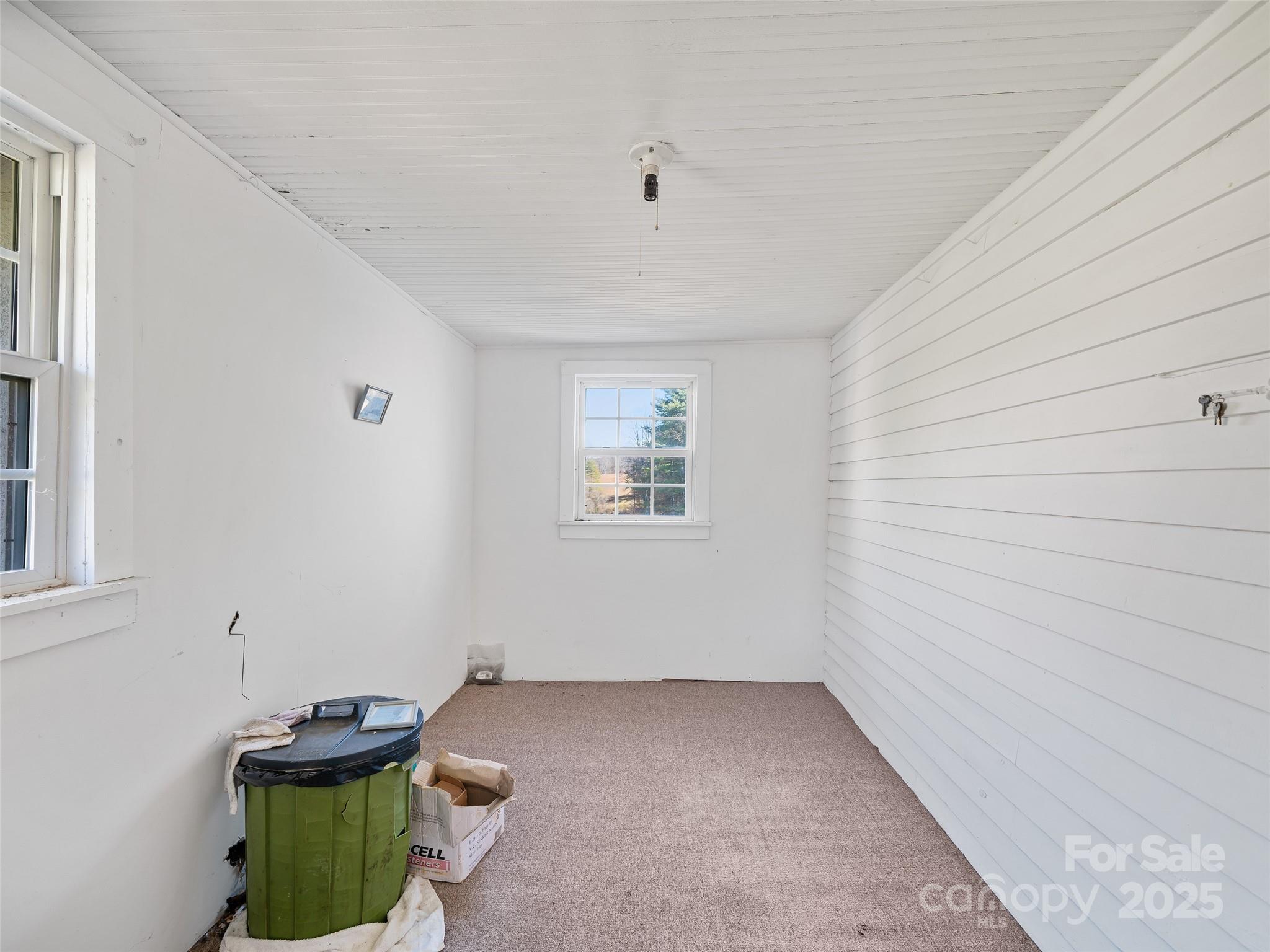 321 Lyle Lane Green Mountain NC 28740