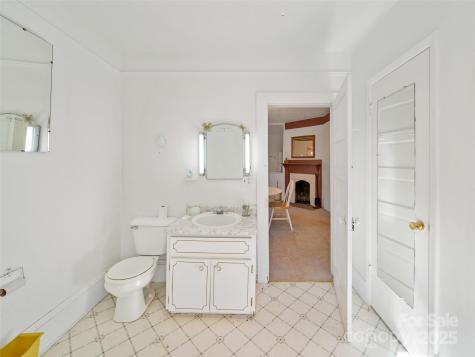321 Lyle Lane Green Mountain NC 28740