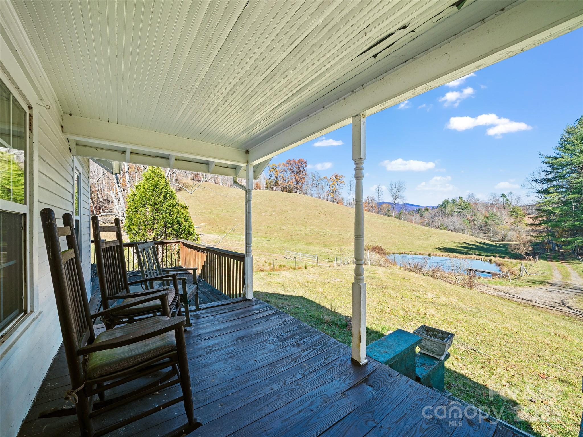 321 Lyle Lane Green Mountain NC 28740
