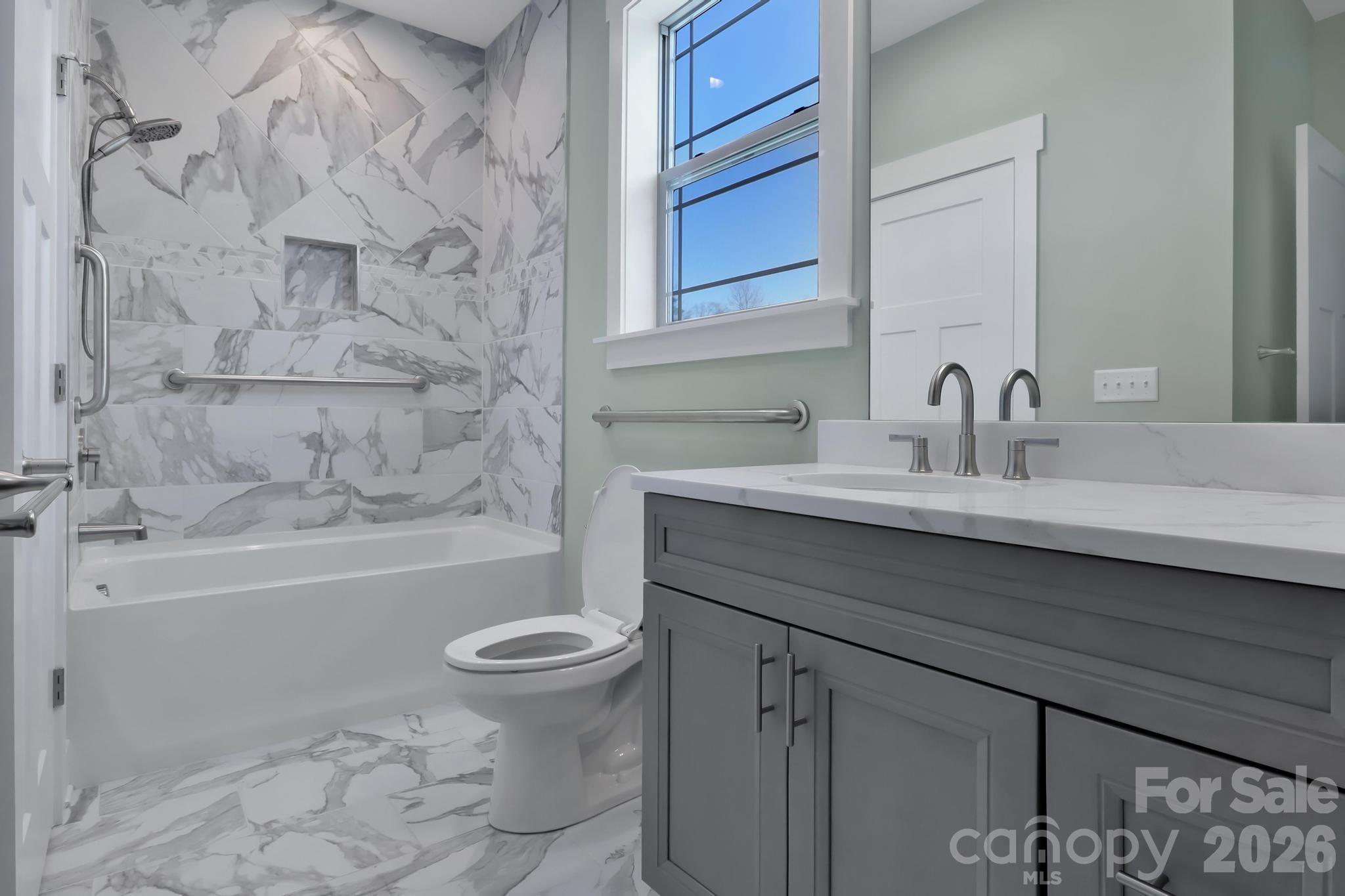 20 Brookstone Place Candler NC 28715