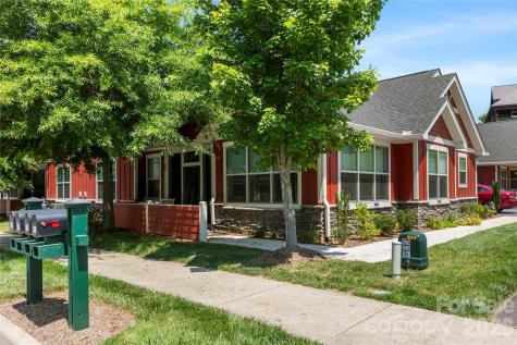 20 Brookstone Place Candler NC 28715