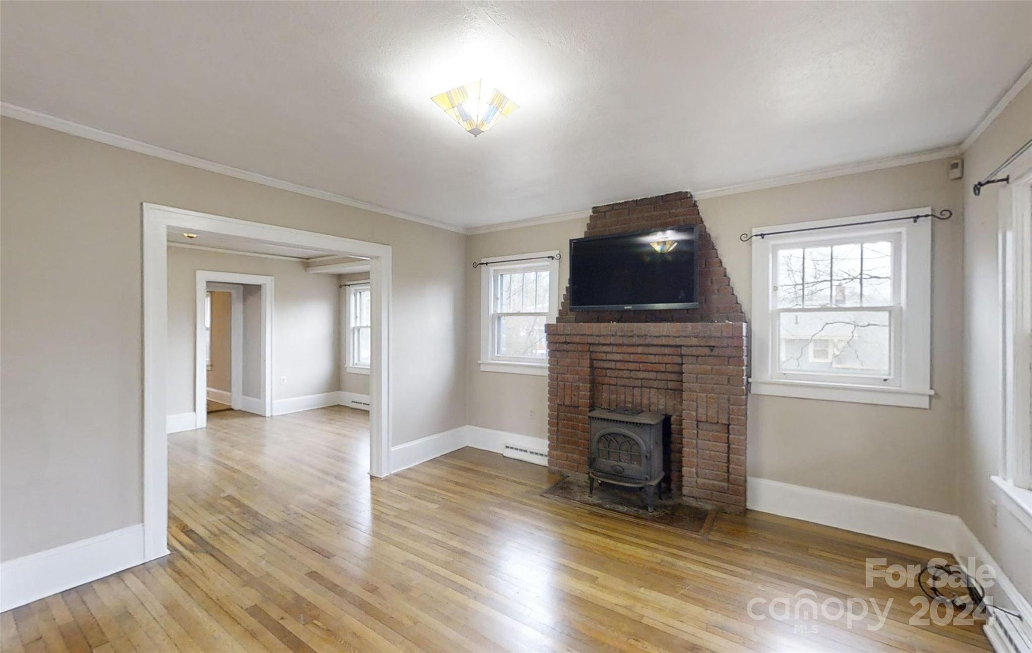 38 Linden Avenue Asheville NC 28801