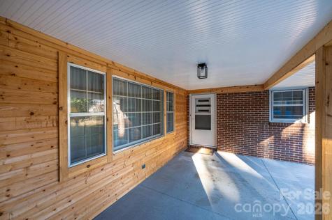 620 Diamondhead Drive NE Lenoir NC 28645