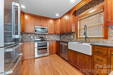 113 Cardinal Drive Franklin NC 28734