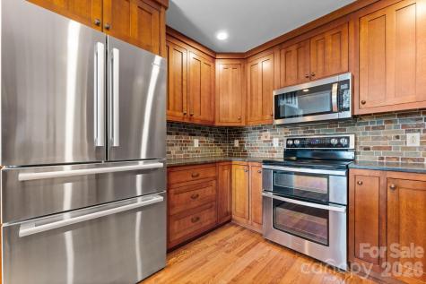 113 Cardinal Drive Franklin NC 28734