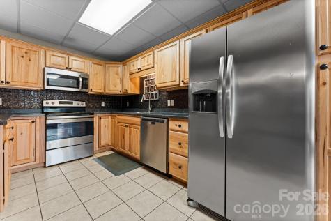 113 Cardinal Drive Franklin NC 28734