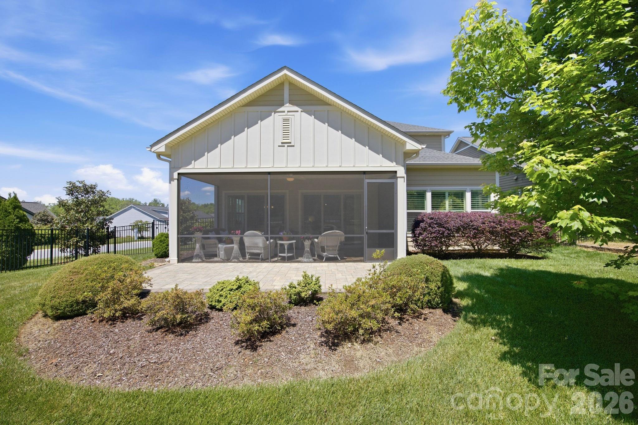 261 Stone Mountain Way Denver NC 28037