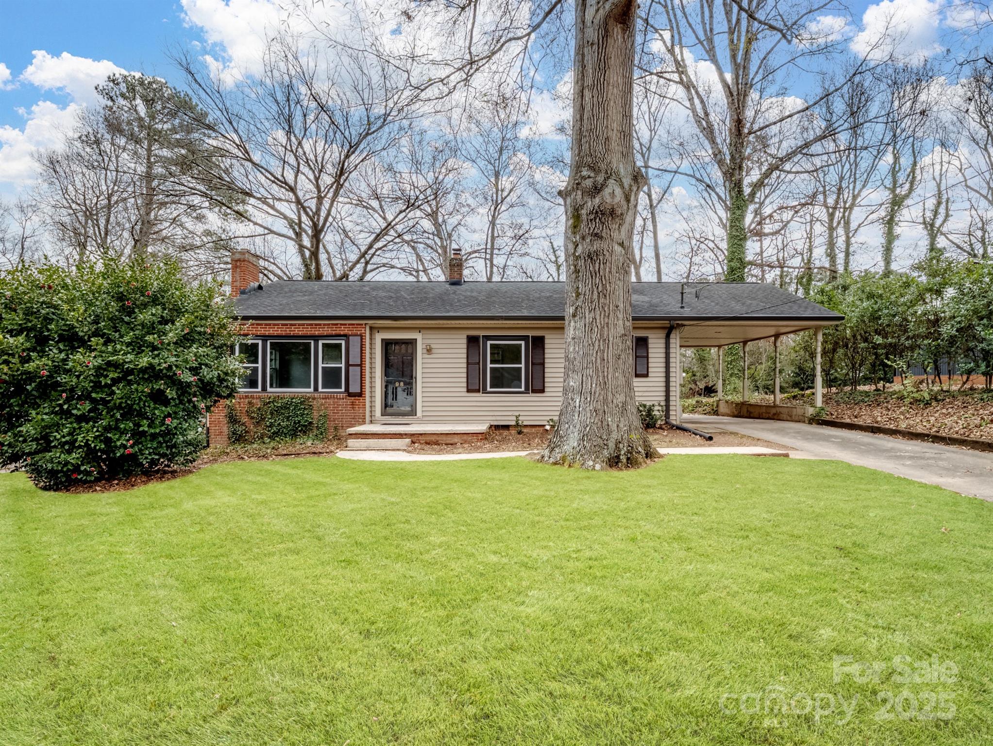 98 Winecoff Avenue NE Concord NC 28025