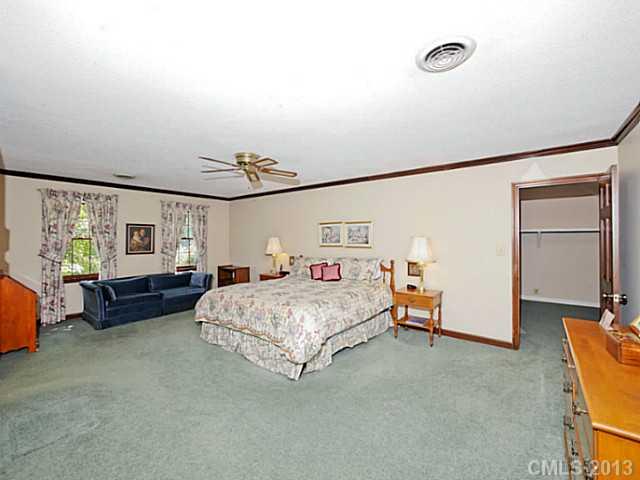 2911 Wamath Drive Charlotte NC 28210