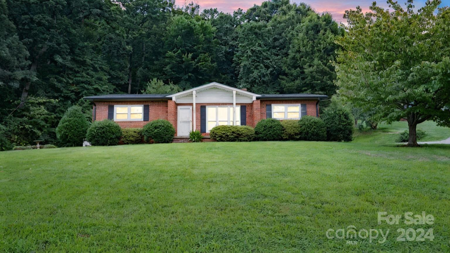 609 Black Oak Ridge Road Taylorsville NC 28681
