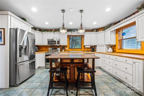 82 Running Ridge Road Asheville NC 28804