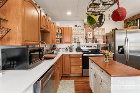 65 Craig Circle Asheville NC 28805