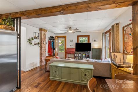 65 Craig Circle Asheville NC 28805