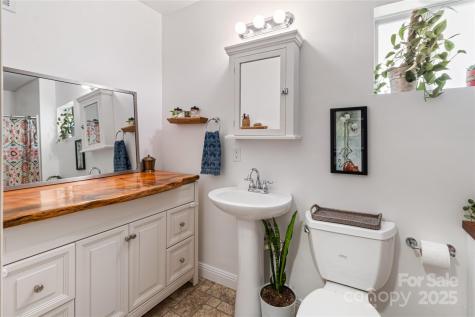 65 Craig Circle Asheville NC 28805