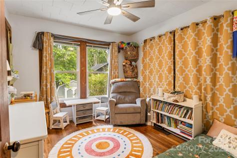 65 Craig Circle Asheville NC 28805