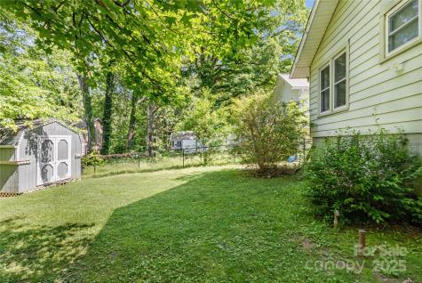 65 Craig Circle Asheville NC 28805