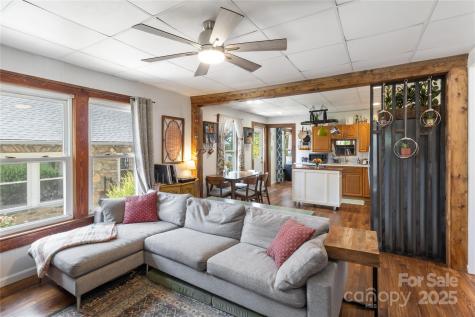 65 Craig Circle Asheville NC 28805