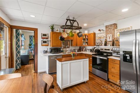 65 Craig Circle Asheville NC 28805