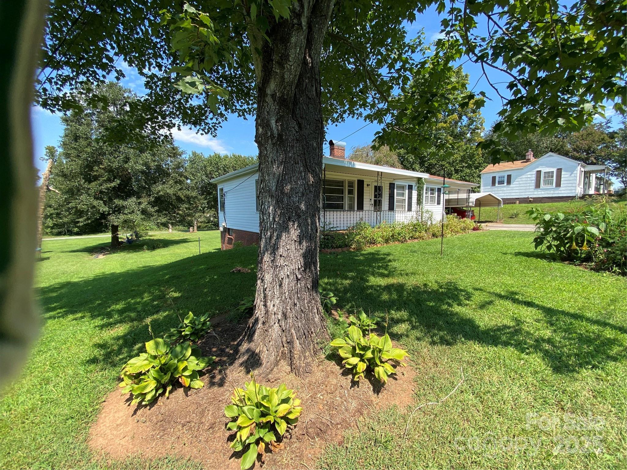 2842 1st Avenue NW Hickory NC 28601