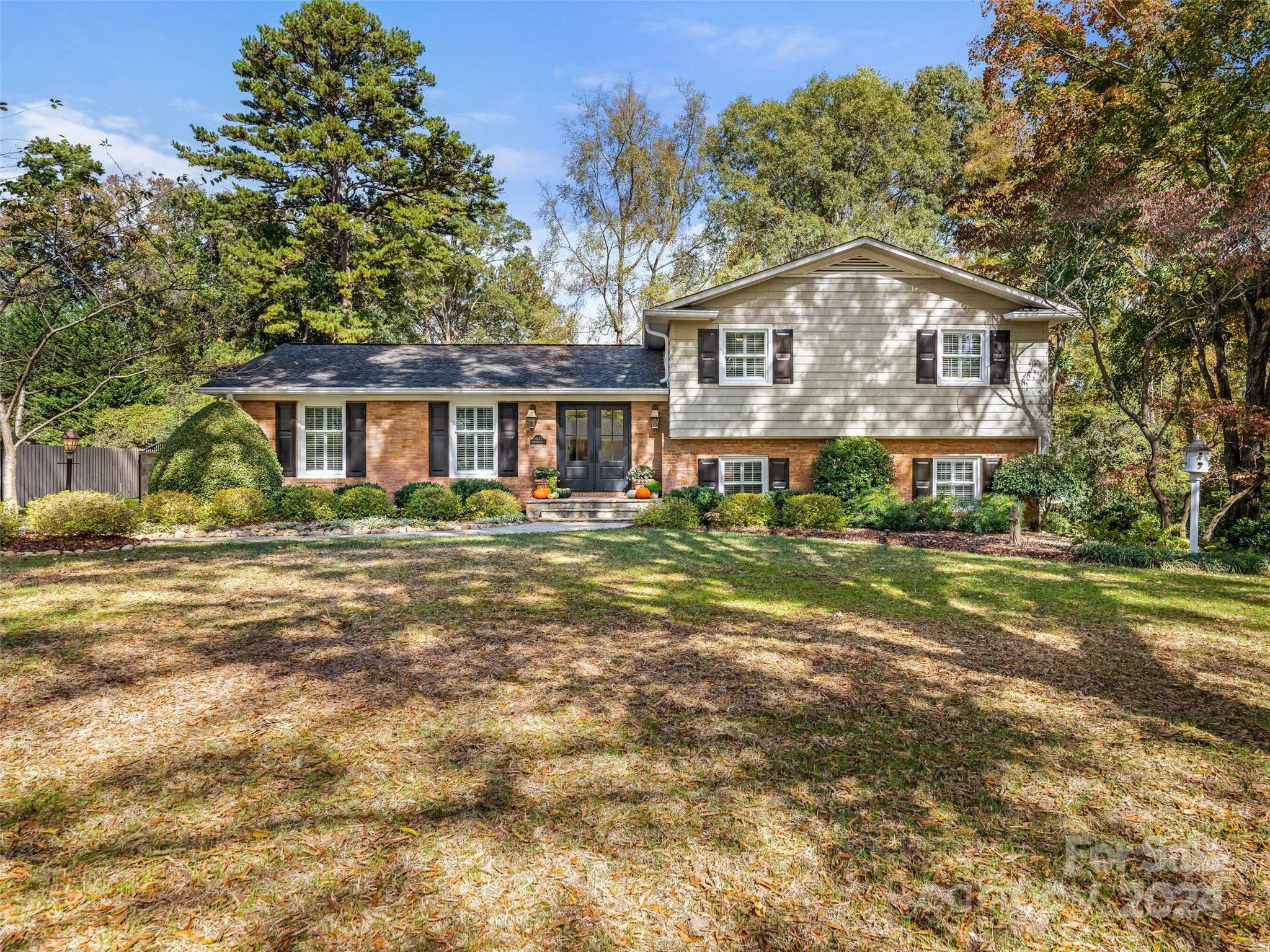 5652 Lansing Drive Charlotte NC 28270