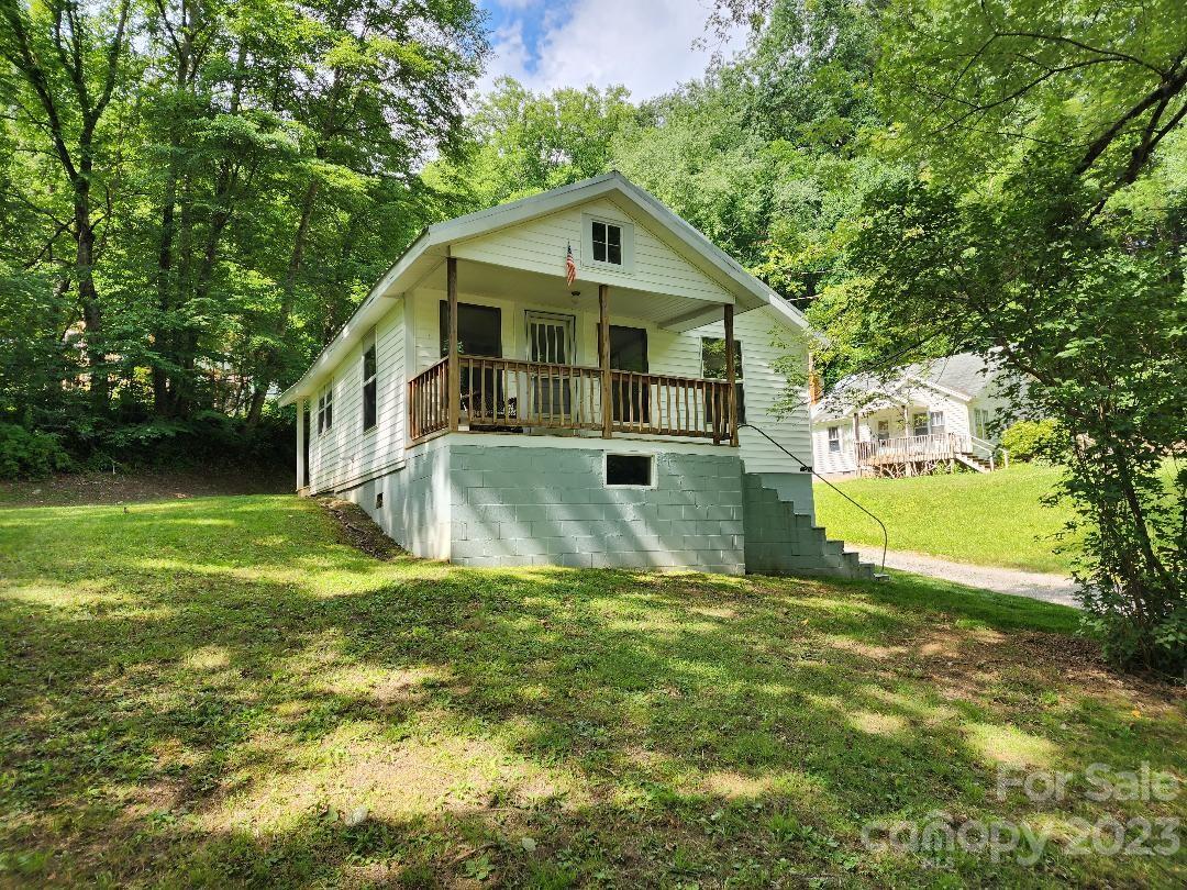 47 Cleter Pane Lane Burnsville NC 28714