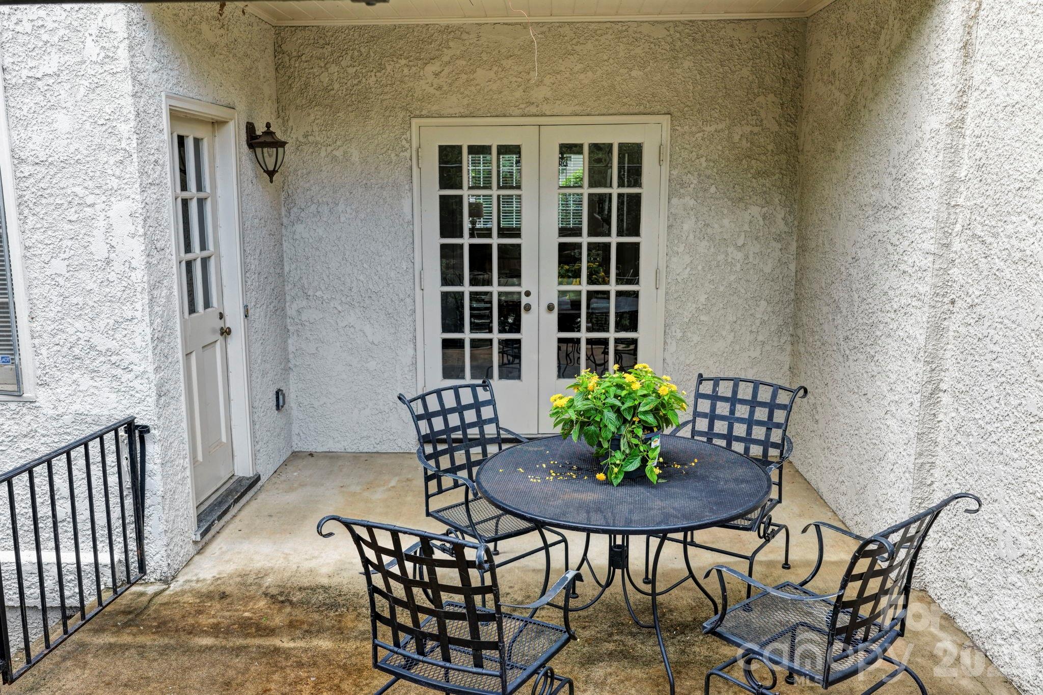148 Perrin Place Charlotte NC 28207