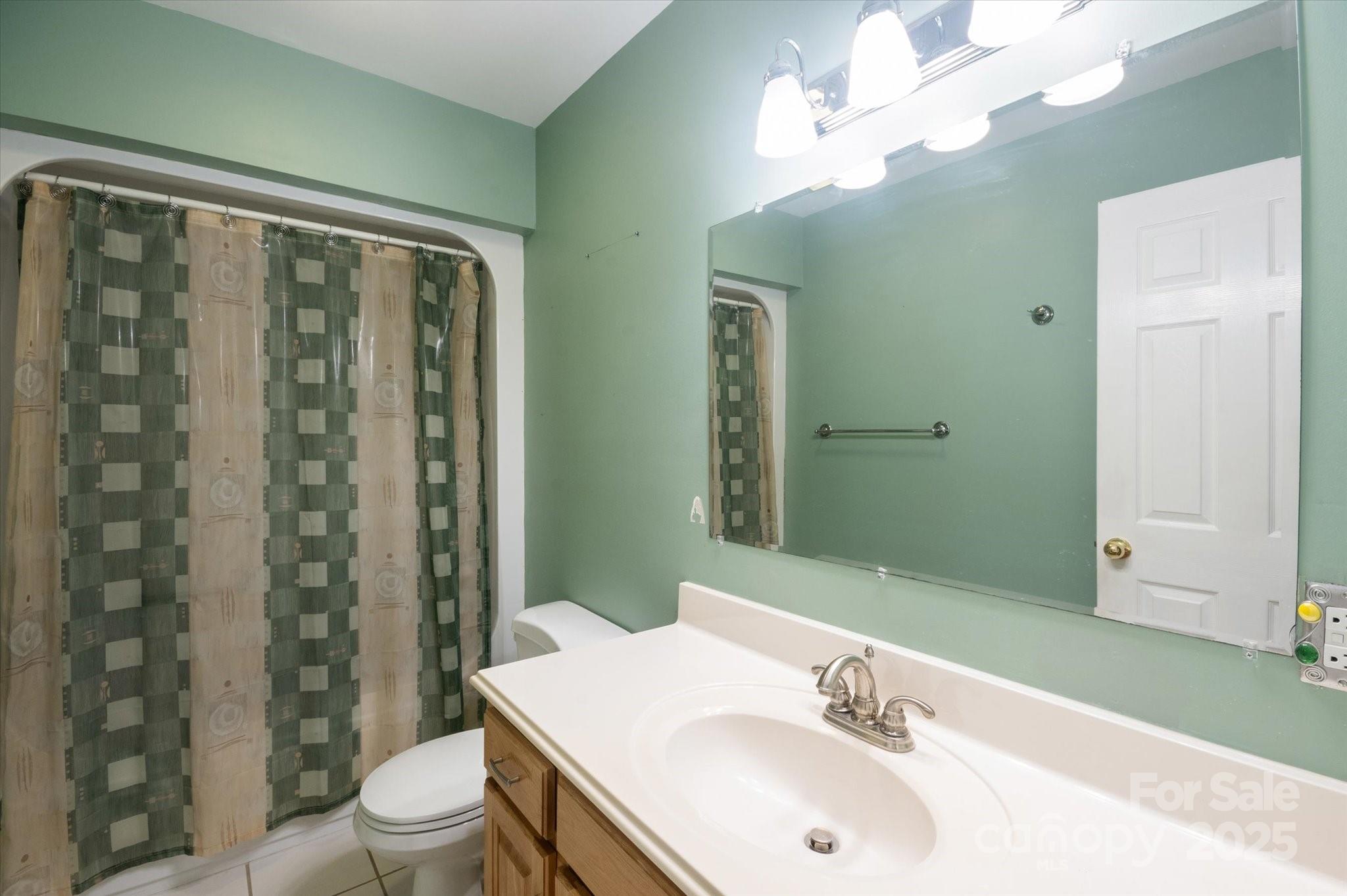 192 Lake Club Drive Nebo NC 28761