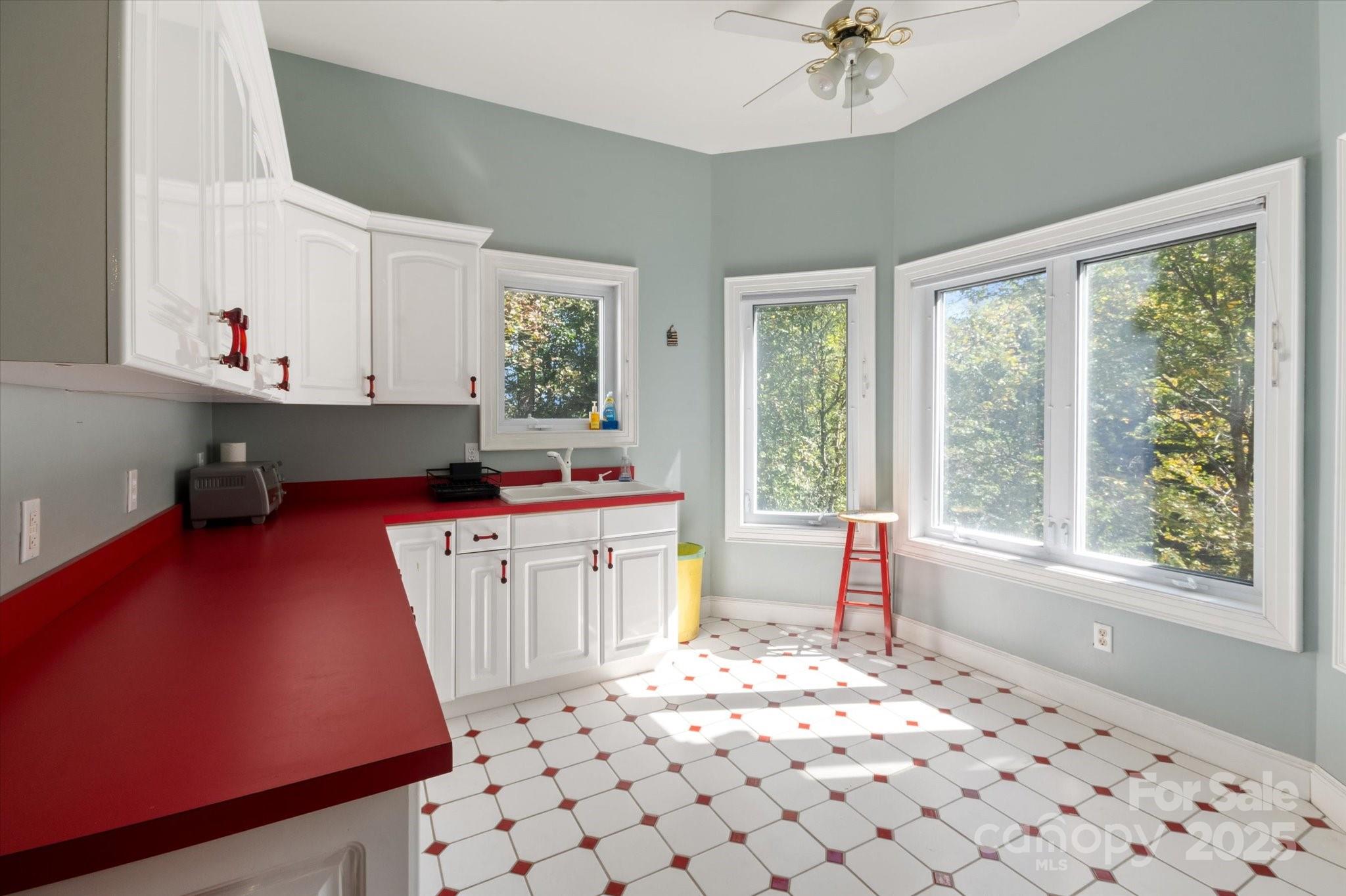 192 Lake Club Drive Nebo NC 28761