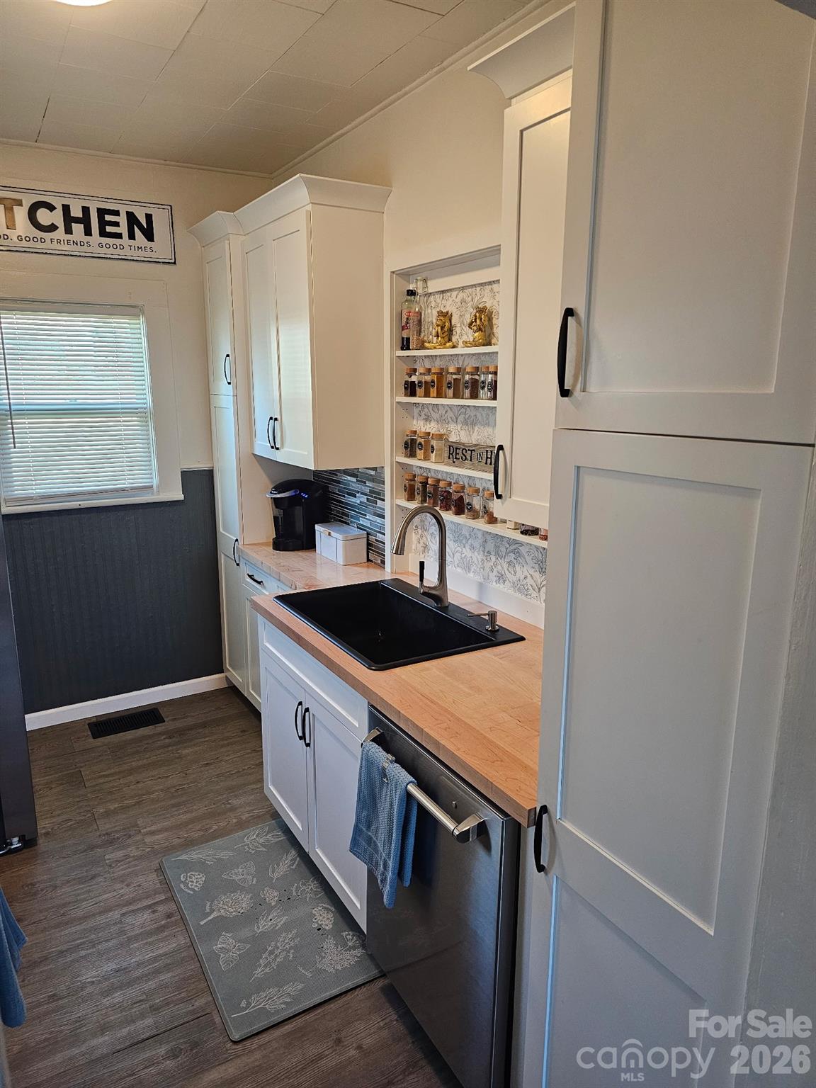 213 Colombo Street NW Valdese NC 28690