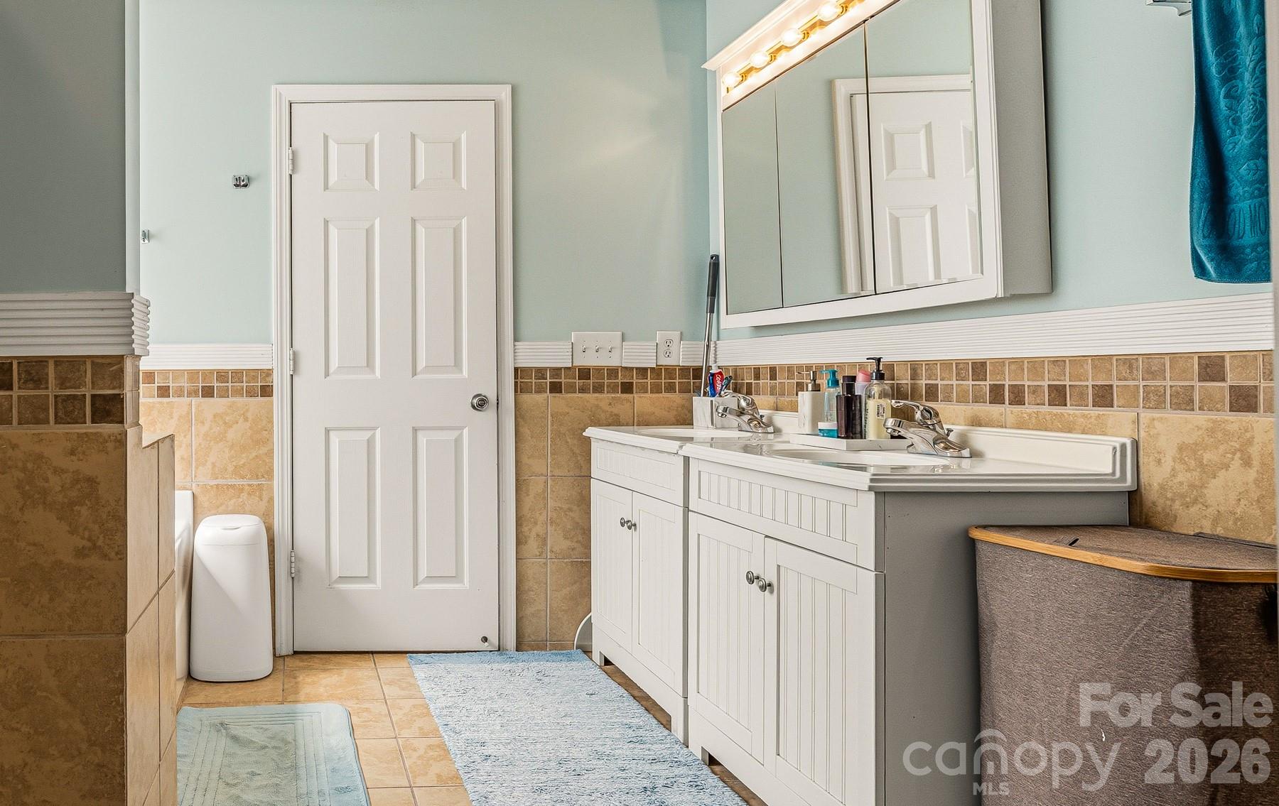 4816 Delprado Circle Charlotte NC 28216