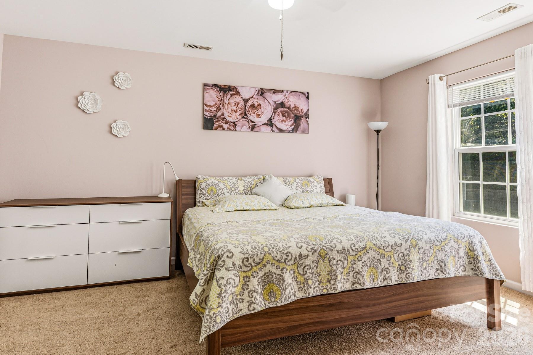 4816 Delprado Circle Charlotte NC 28216