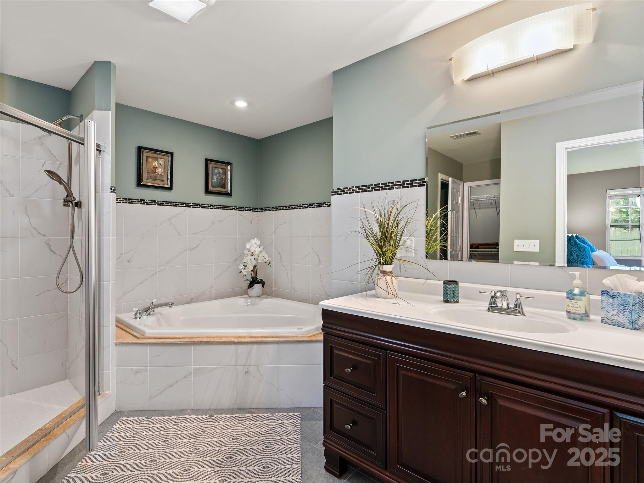 184 Aurora Drive Asheville NC 28805