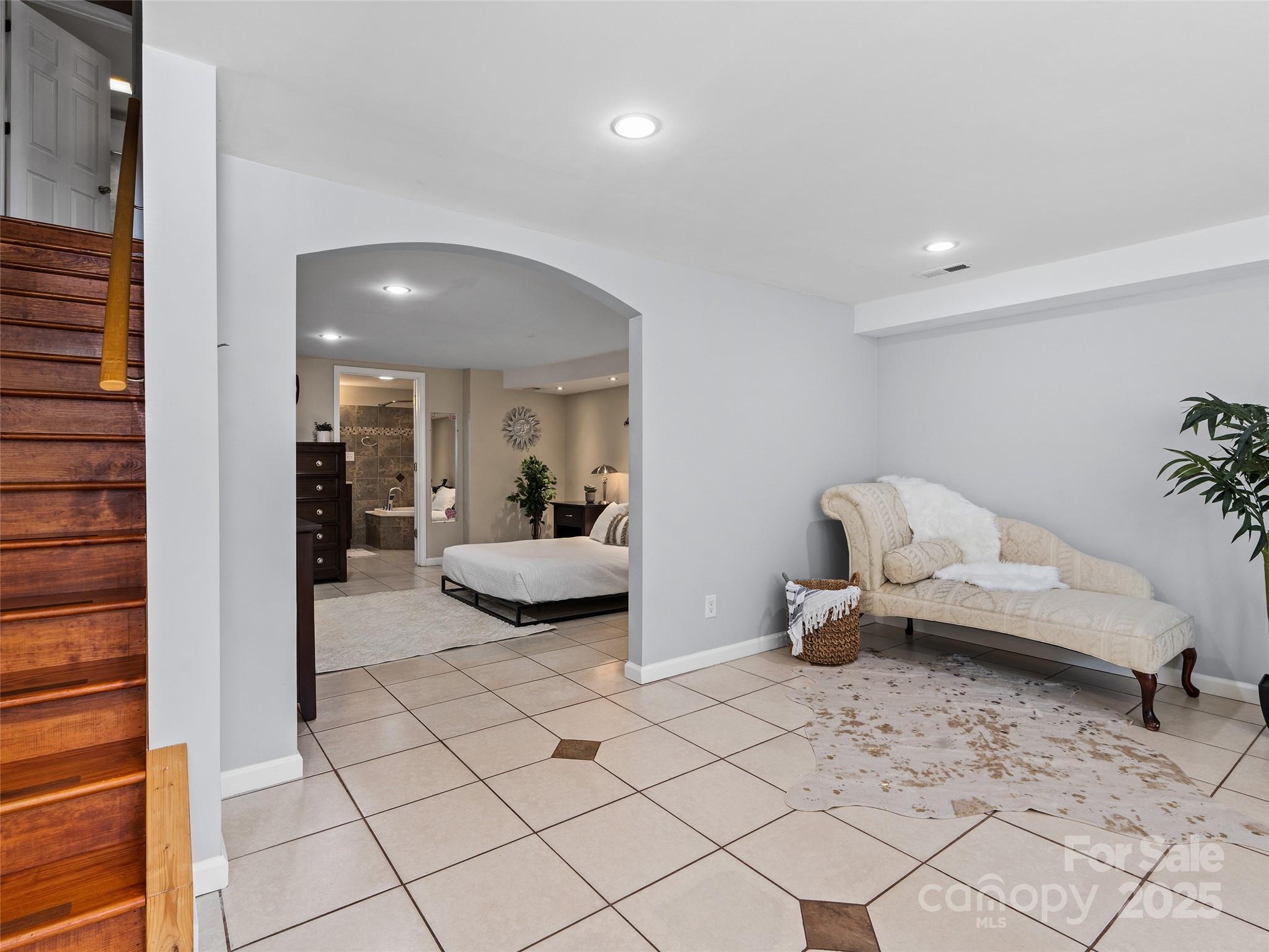 184 Aurora Drive Asheville NC 28805