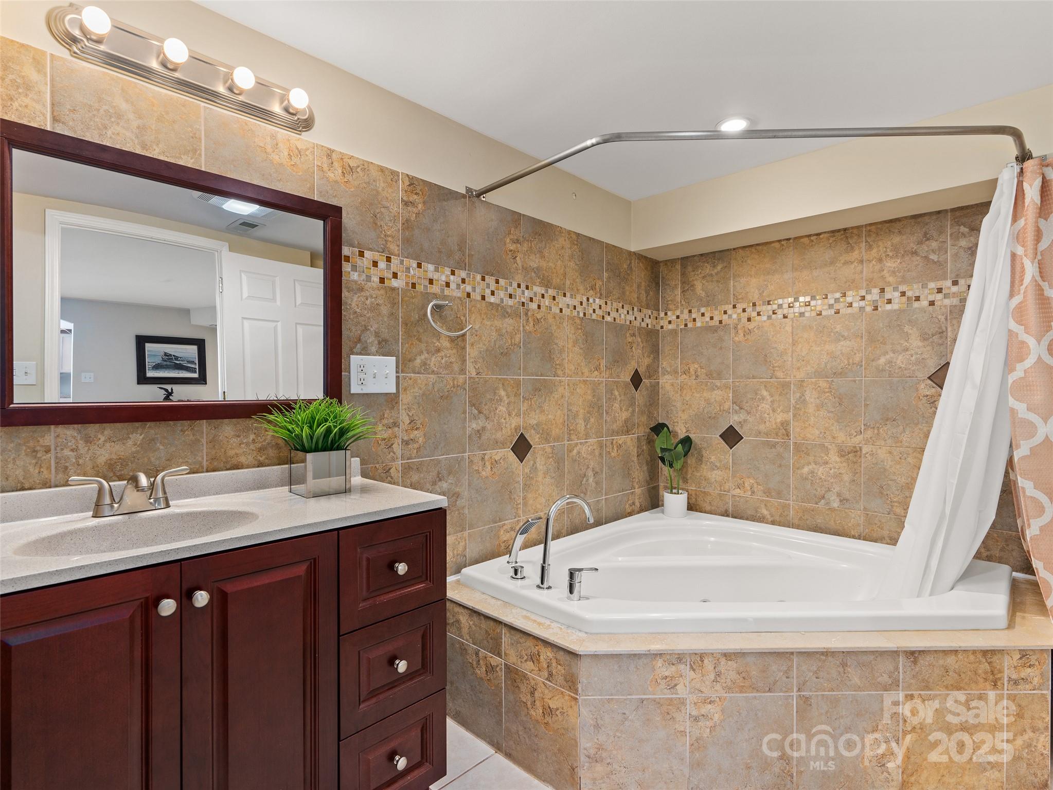 184 Aurora Drive Asheville NC 28805