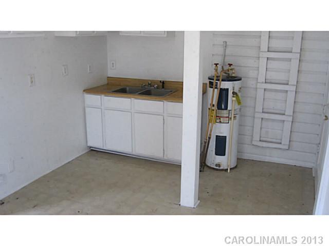 1104 Ambassador Street Charlotte NC 28208