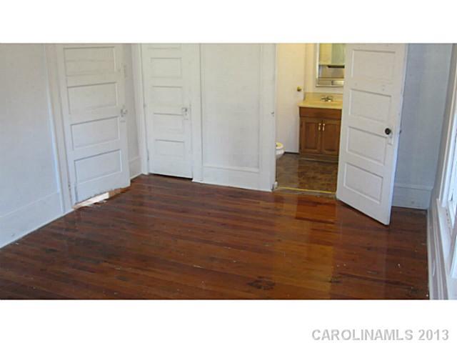 1104 Ambassador Street Charlotte NC 28208